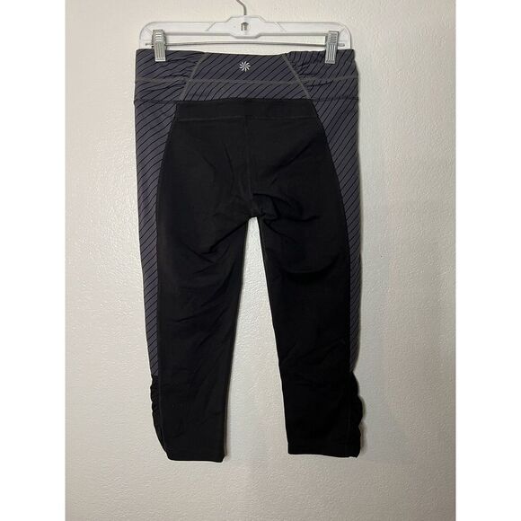 Women Medium Athleta Balance Capri Crop Tights Yoga Pant High Rise Gray Stripe - Picture 2 of 3